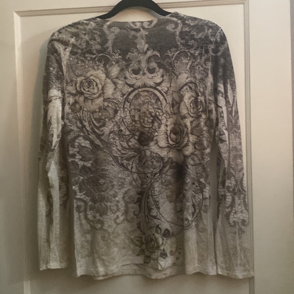 Cache rhinestone, embellished, rose pattern, flower, blouse, shirt, size large - Picture 5 of 5